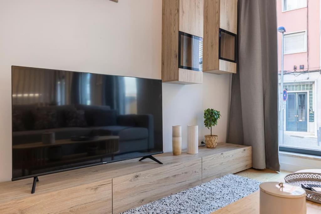Campolide Lovely 2 Bedroom By Innkeeper Лиссабон Экстерьер фото