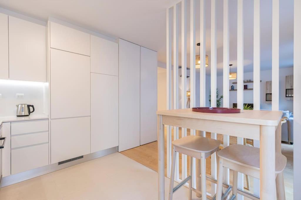 Campolide Lovely 2 Bedroom By Innkeeper Лиссабон Экстерьер фото